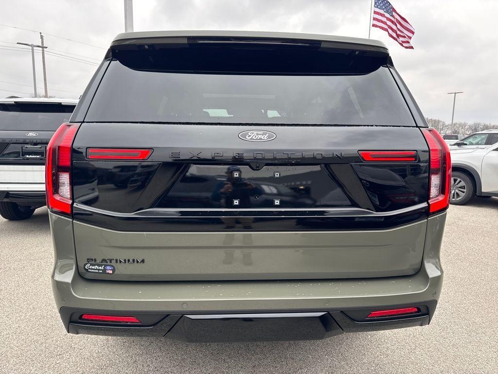 new 2025 Ford Expedition car, priced at $77,415