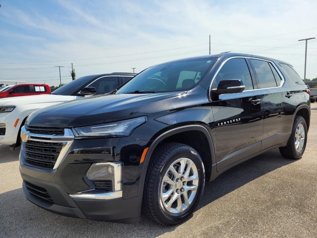 used 2023 Chevrolet Traverse car, priced at $27,995