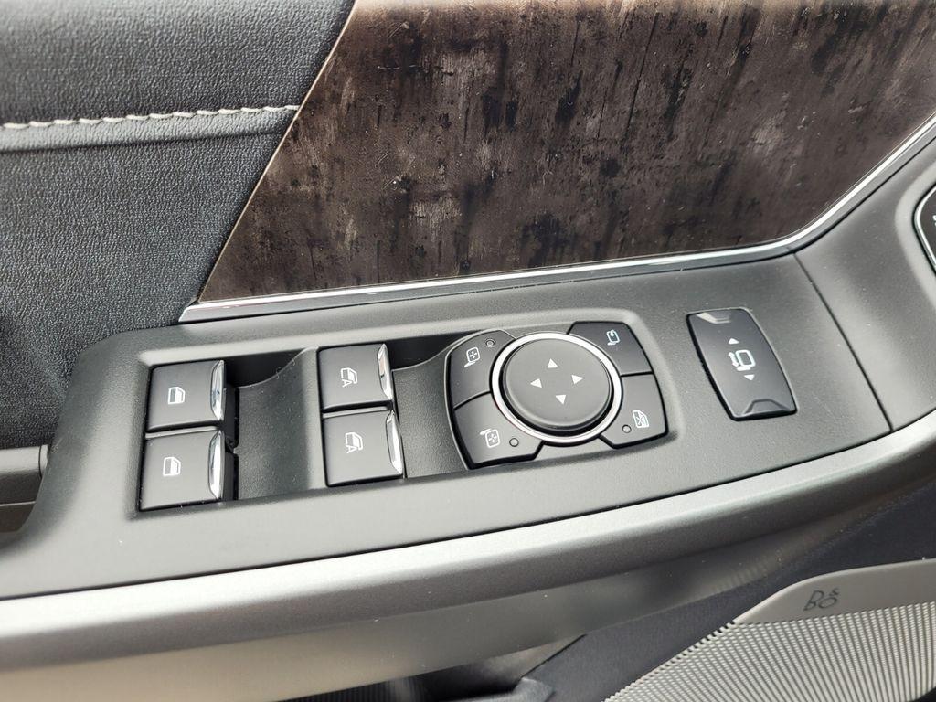 new 2025 Ford F-250 car, priced at $85,008