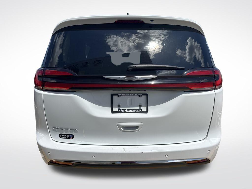 used 2023 Chrysler Pacifica car, priced at $24,995