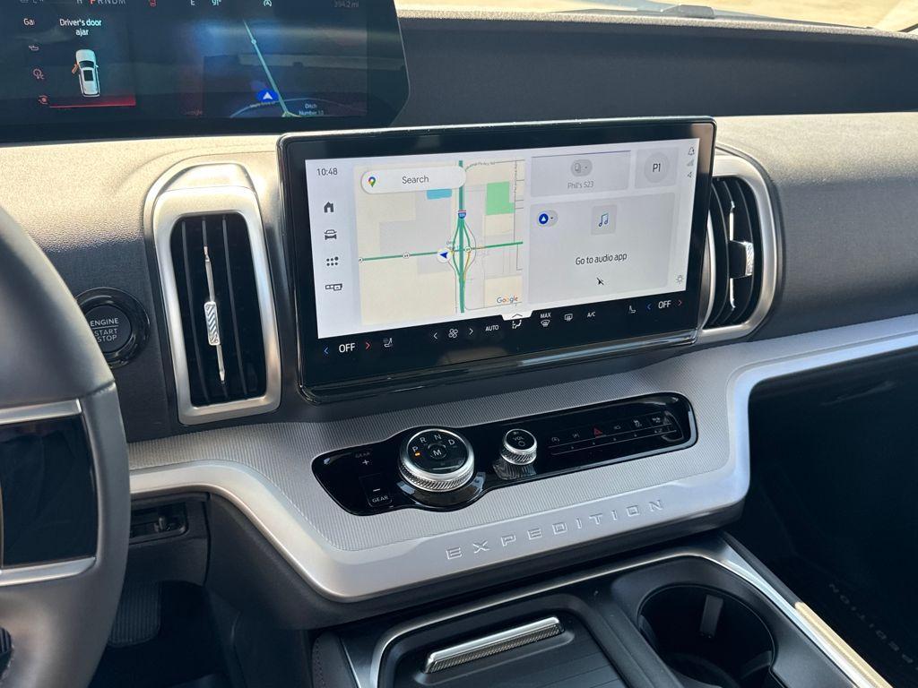 new 2025 Ford Expedition car, priced at $66,080