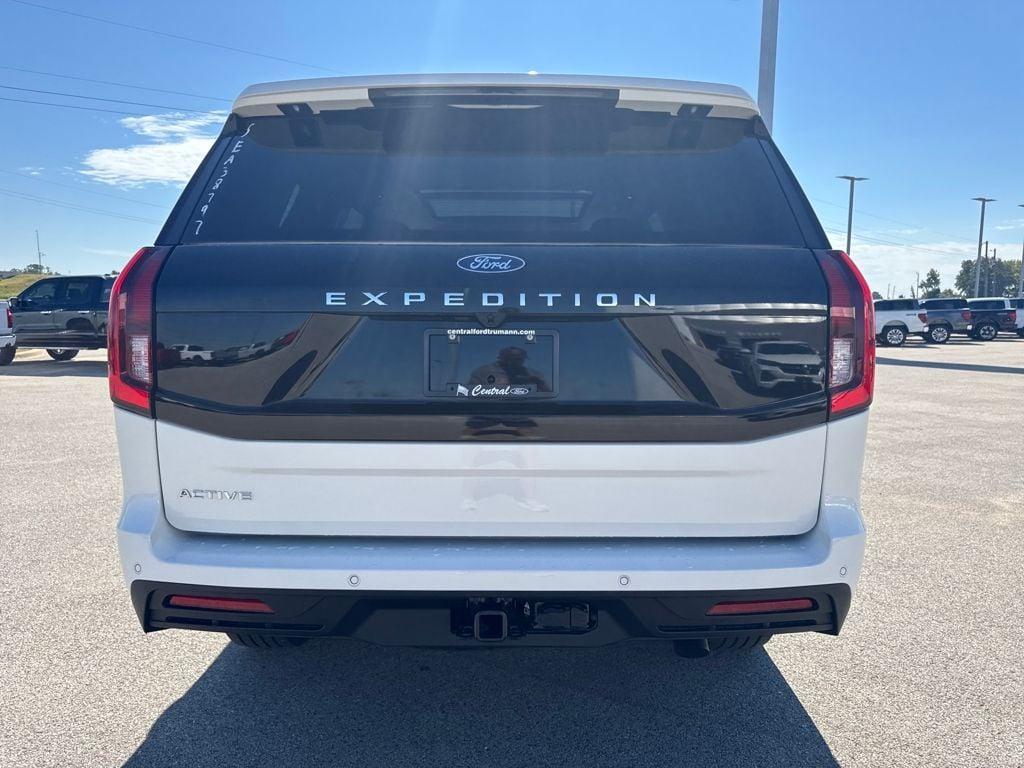 new 2025 Ford Expedition car, priced at $66,080