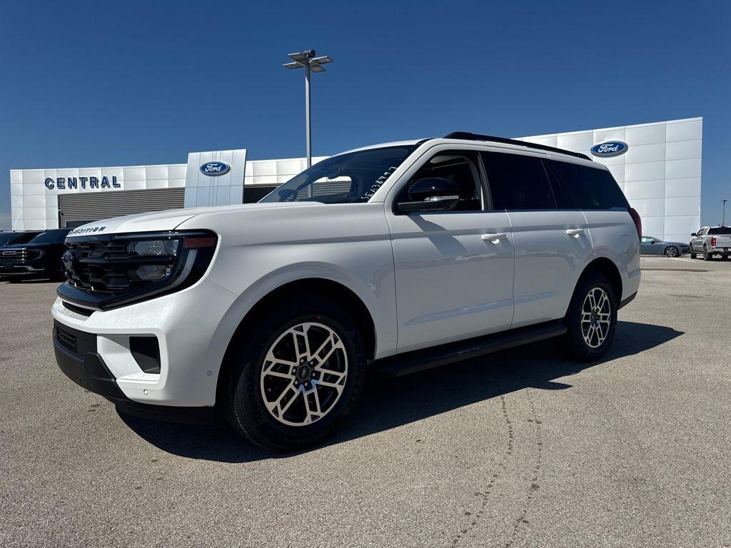 new 2025 Ford Expedition car, priced at $66,080