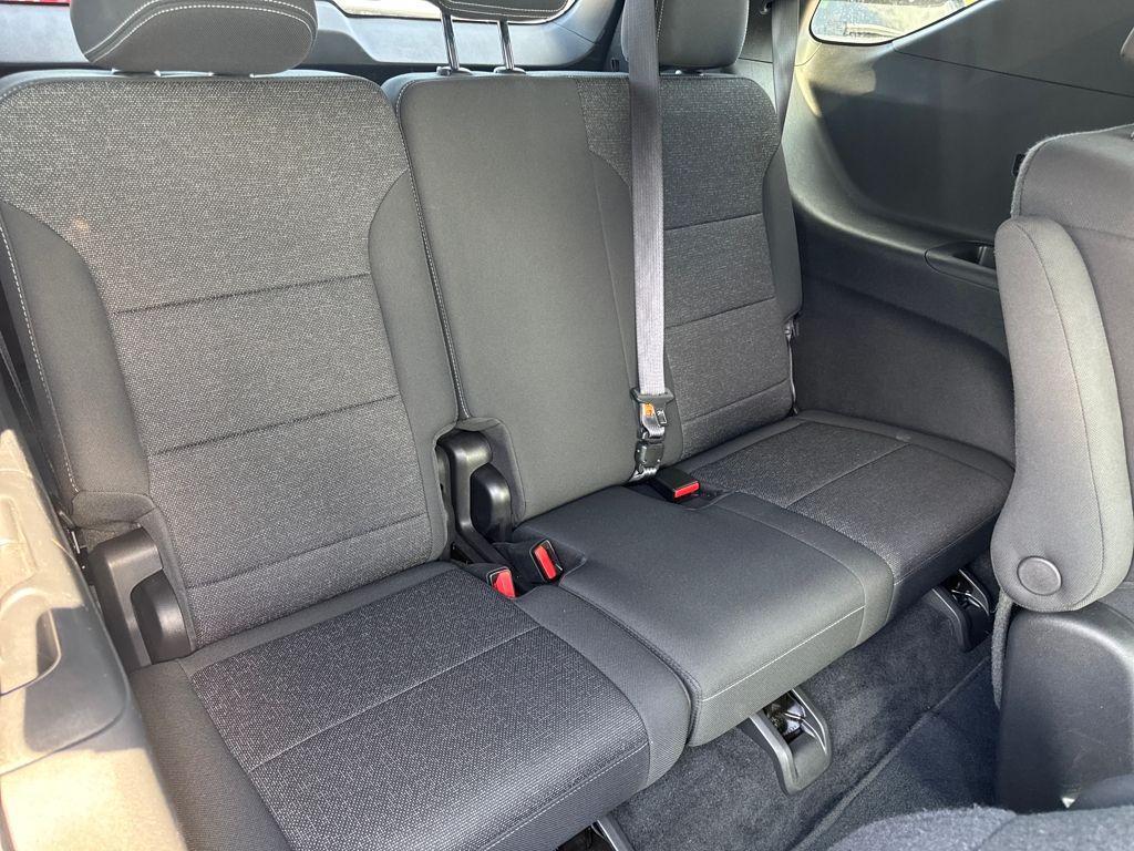 used 2025 Chevrolet Traverse car, priced at $39,994