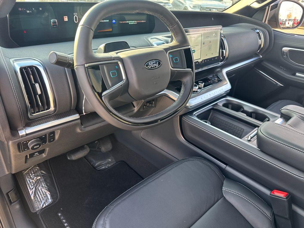 new 2025 Ford Expedition car, priced at $80,543