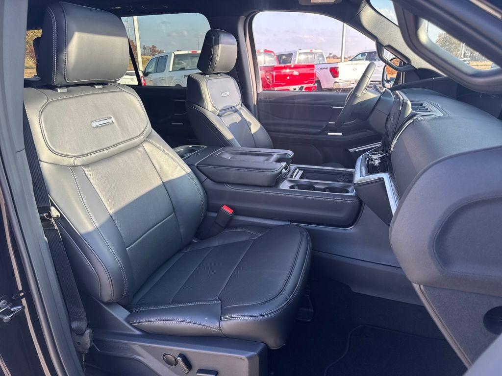 new 2025 Ford Expedition car, priced at $80,543