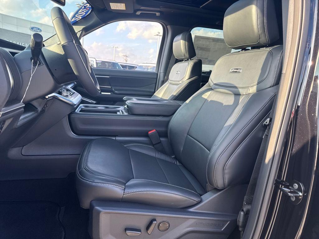 new 2025 Ford Expedition car, priced at $80,543