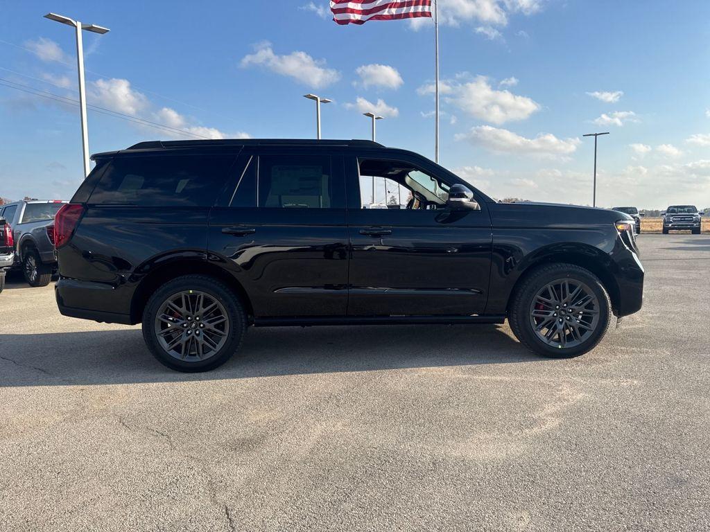 new 2025 Ford Expedition car, priced at $80,543