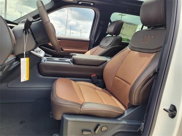 new 2025 Ford Expedition car, priced at $84,674