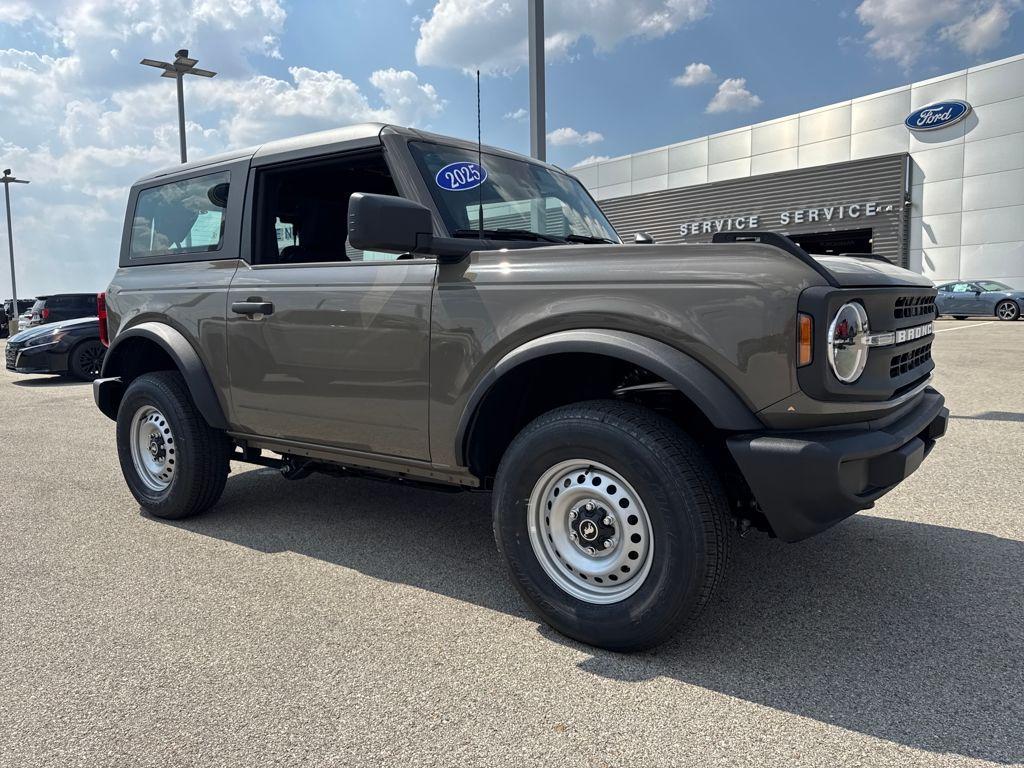 new 2025 Ford Bronco car, priced at $41,207