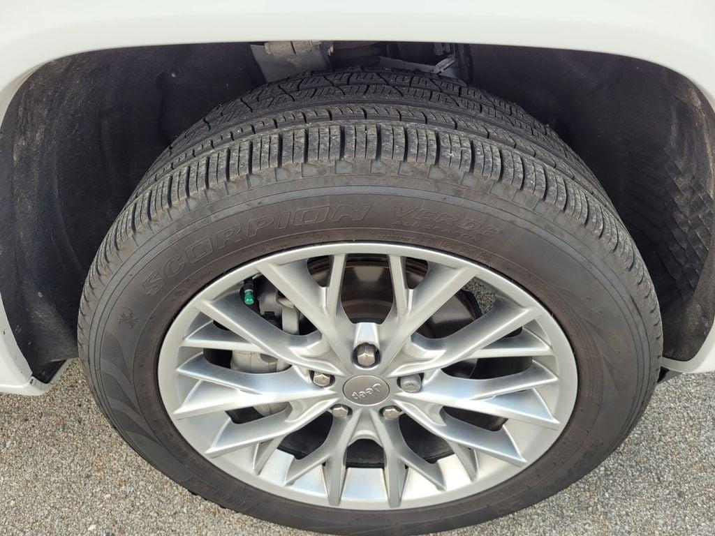 used 2024 Jeep Grand Cherokee car, priced at $48,995