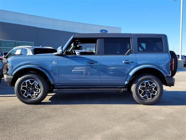 new 2024 Ford Bronco car, priced at $53,298