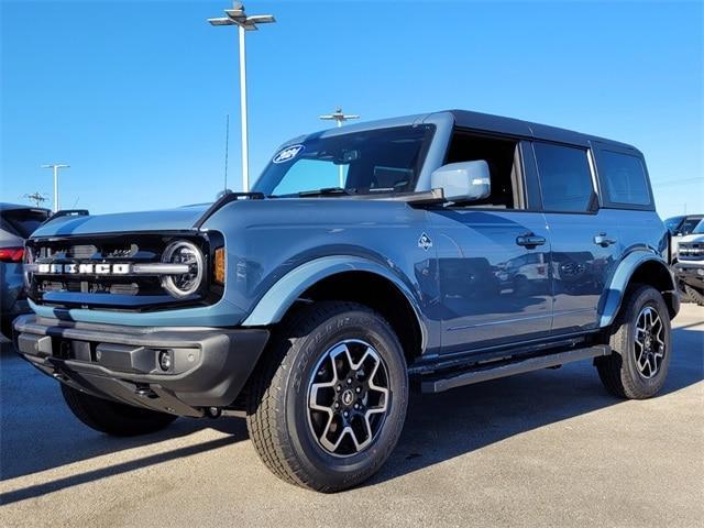 new 2024 Ford Bronco car, priced at $53,298