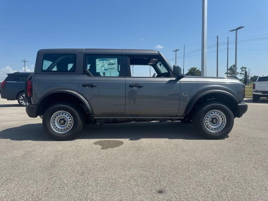 new 2025 Ford Bronco car, priced at $40,582