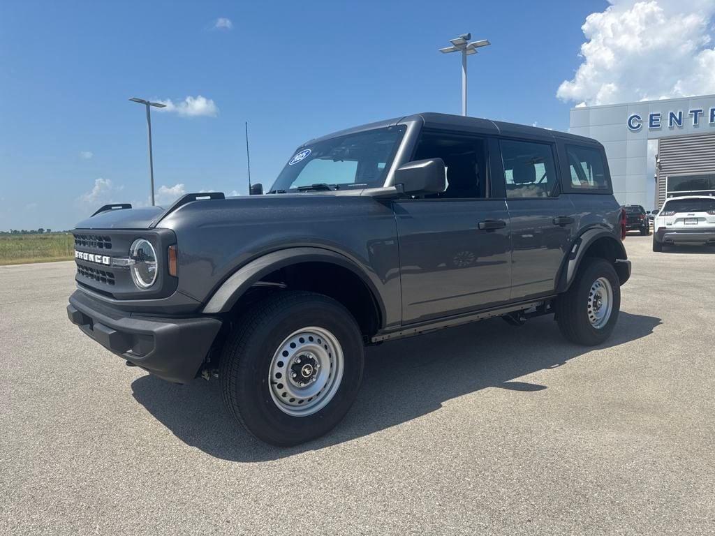 new 2025 Ford Bronco car, priced at $40,582