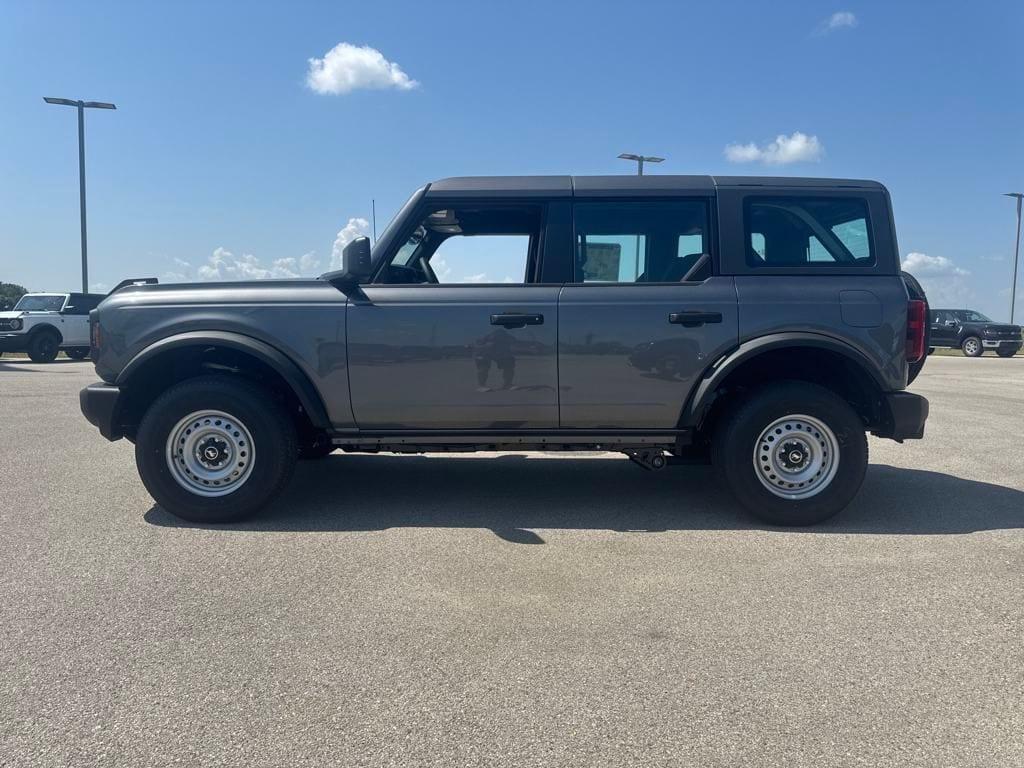new 2025 Ford Bronco car, priced at $40,410