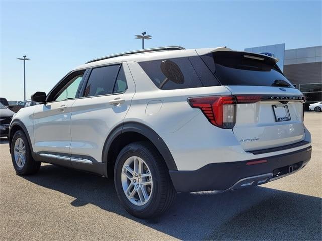 new 2025 Ford Explorer car, priced at $45,665