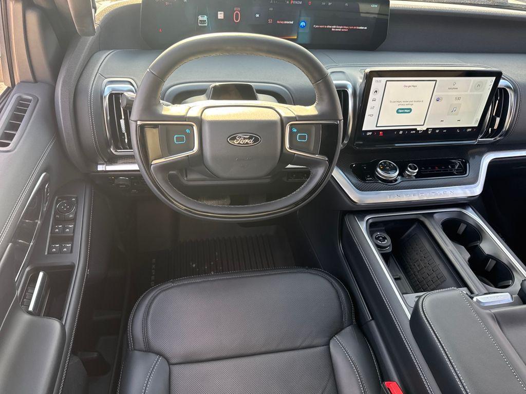 new 2025 Ford Expedition car, priced at $81,672