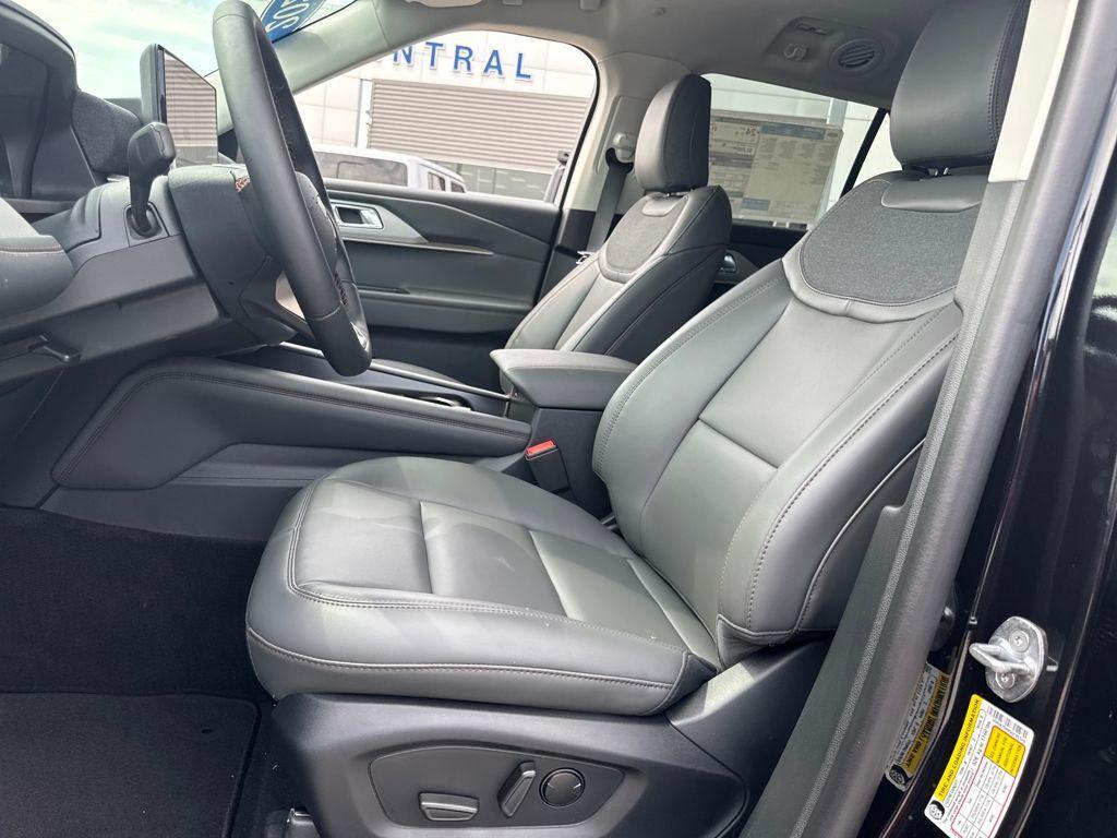 new 2025 Ford Explorer car, priced at $43,455