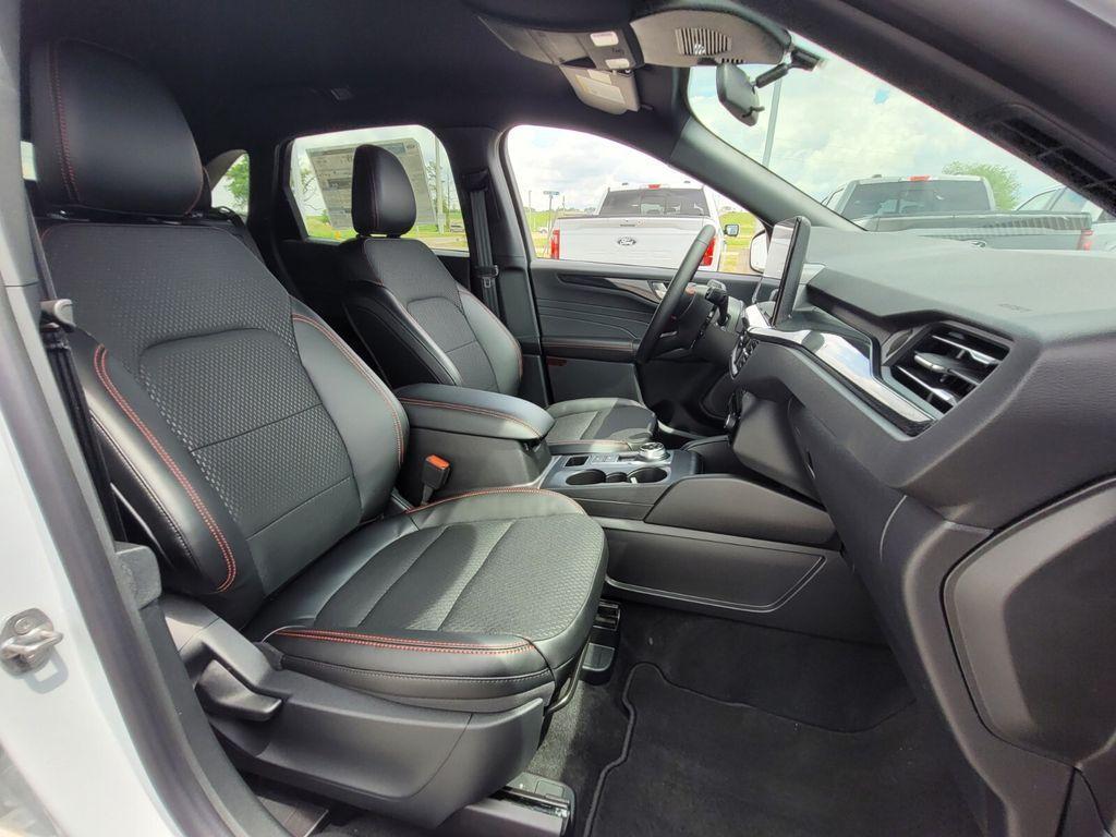 new 2025 Ford Escape car, priced at $33,918