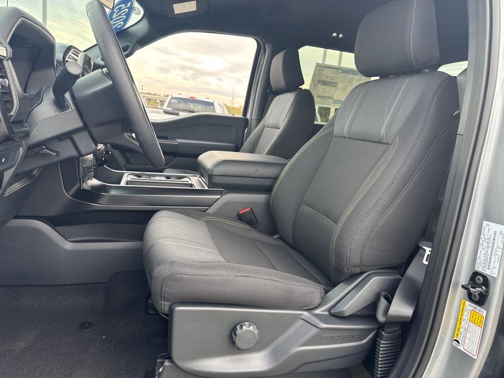 new 2025 Ford F-150 car, priced at $50,909