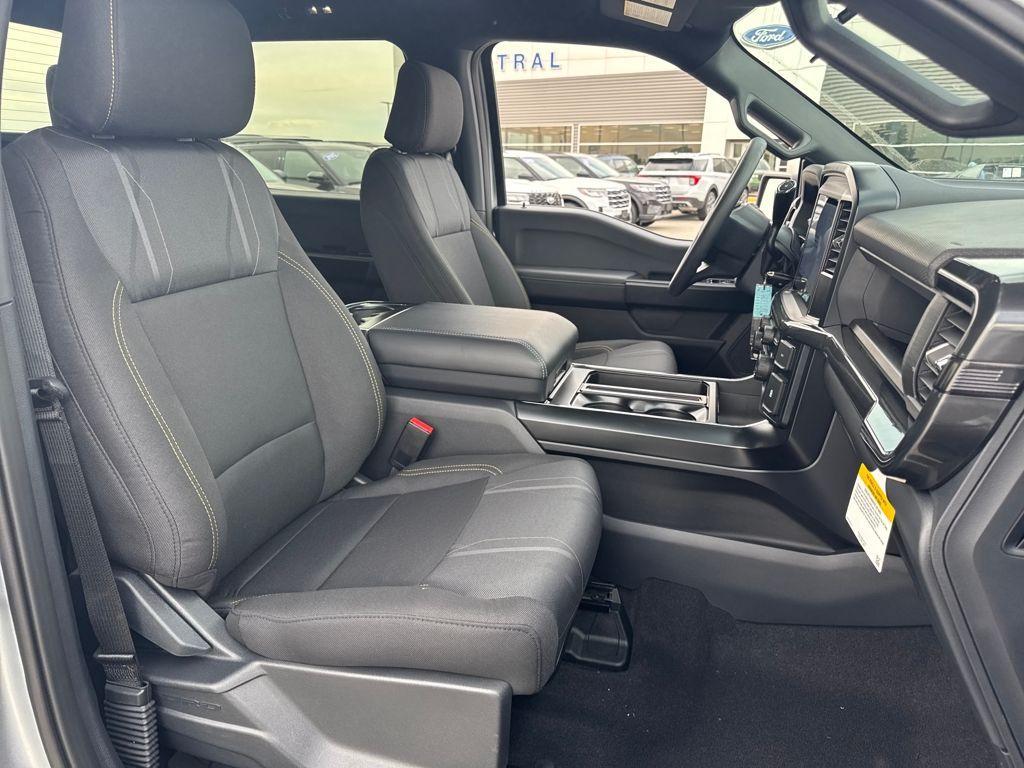 new 2025 Ford F-150 car, priced at $50,909