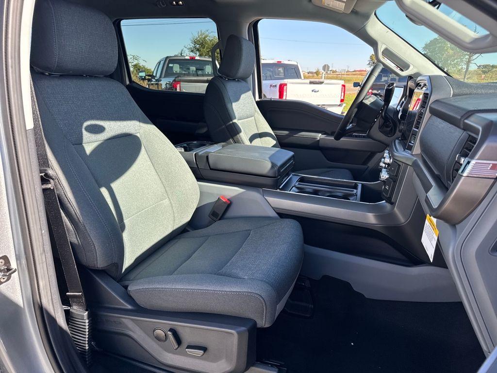 new 2025 Ford F-150 car, priced at $60,265