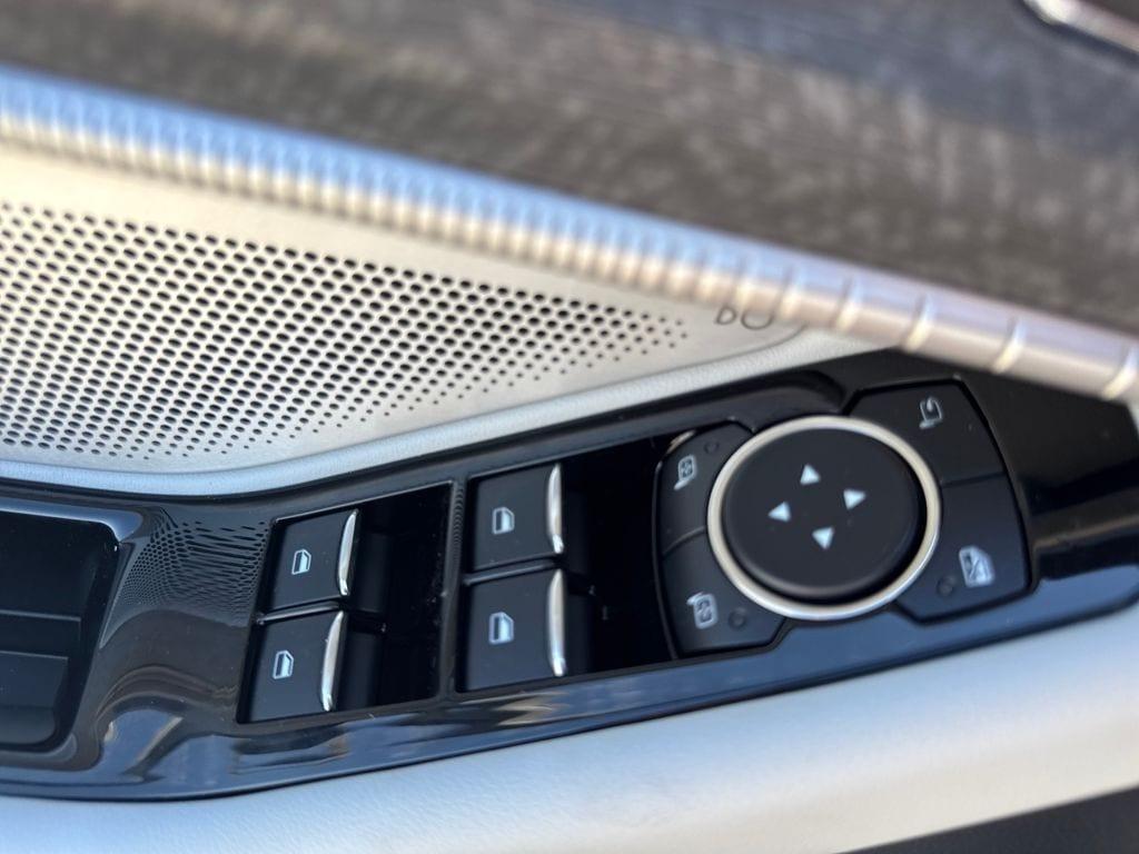 new 2025 Ford Explorer car, priced at $58,278