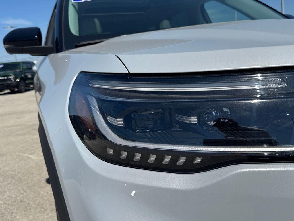 new 2025 Ford Explorer car, priced at $58,278