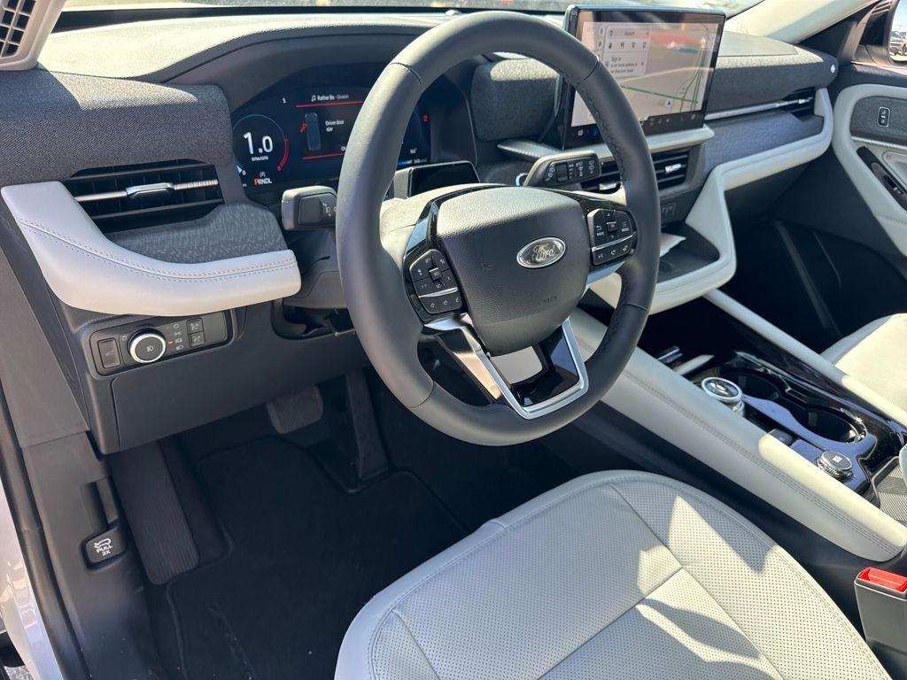new 2025 Ford Explorer car, priced at $58,278