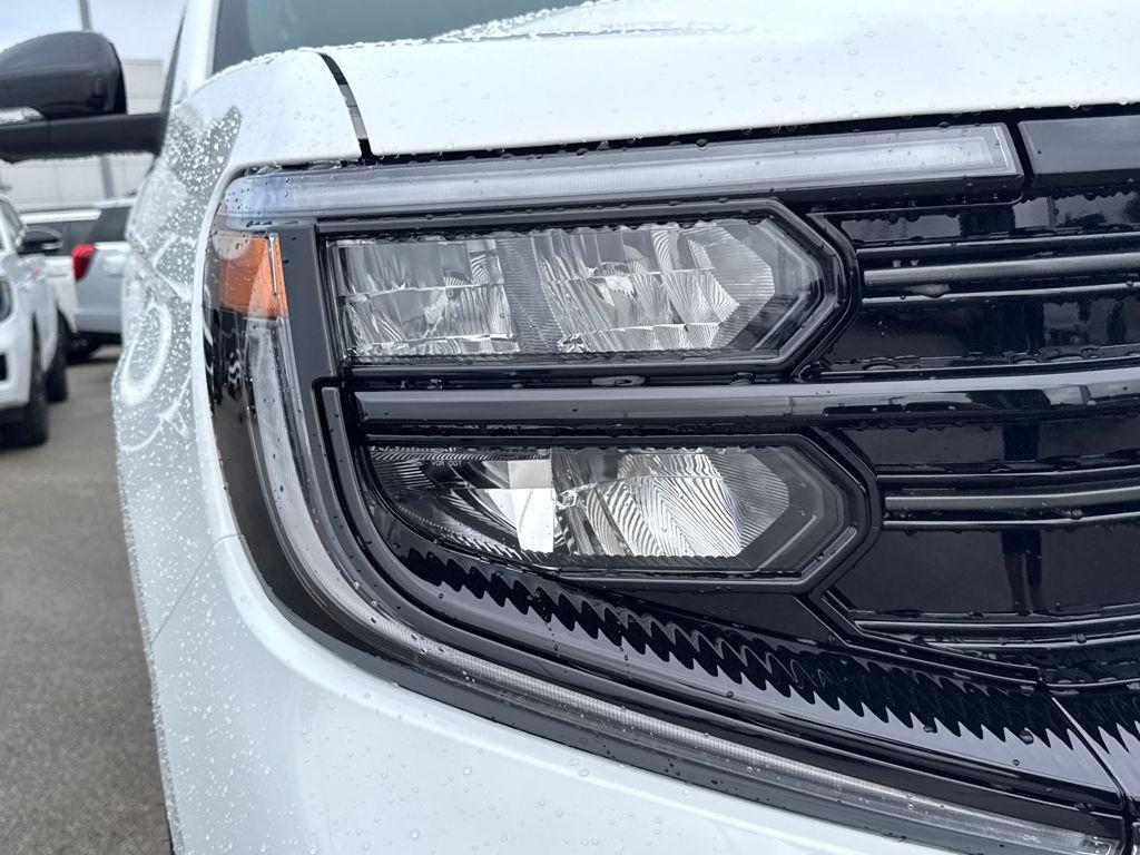 new 2025 Ford Expedition car, priced at $80,543