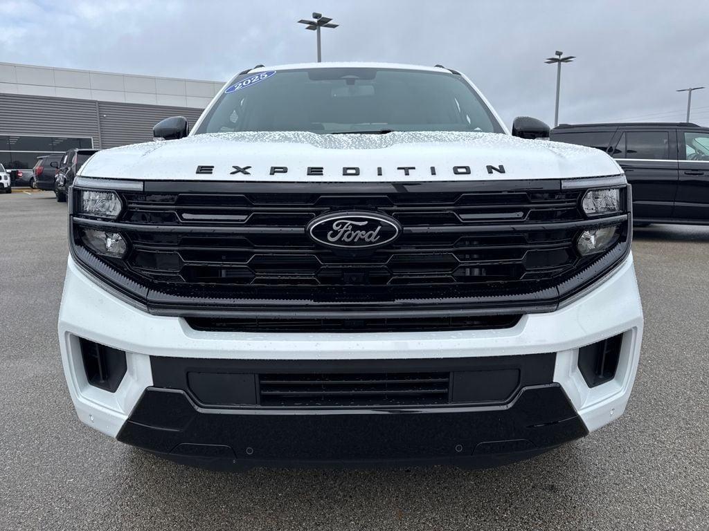 new 2025 Ford Expedition car, priced at $80,543