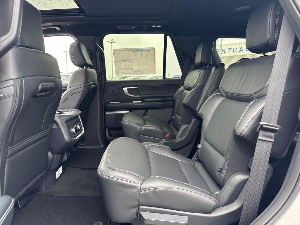 new 2025 Ford Expedition car, priced at $80,543
