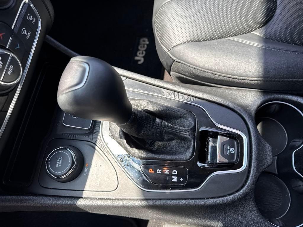 used 2019 Jeep Cherokee car, priced at $16,995