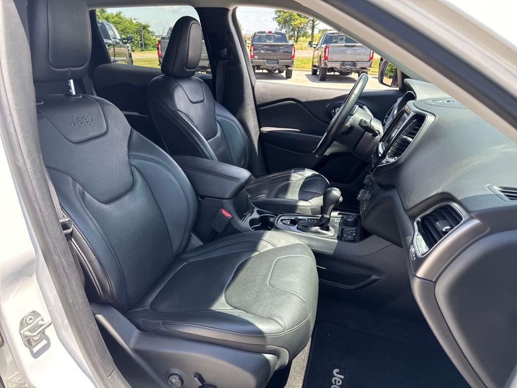 used 2019 Jeep Cherokee car, priced at $16,995