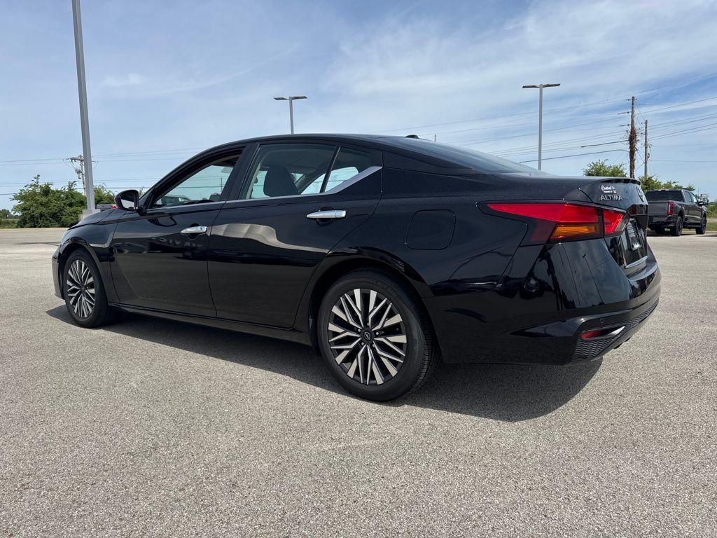 used 2023 Nissan Altima car, priced at $20,298