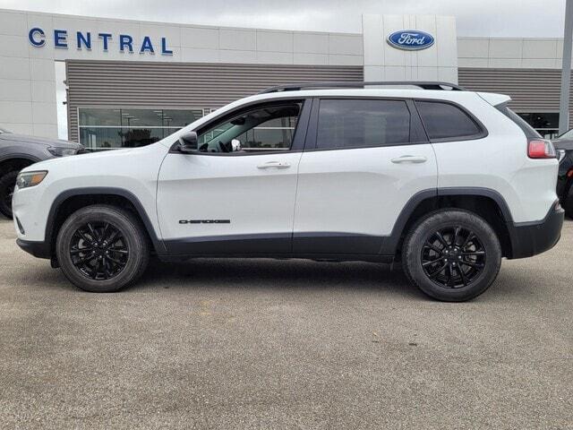 used 2023 Jeep Cherokee car, priced at $25,995