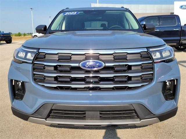 new 2025 Ford Explorer car, priced at $44,995