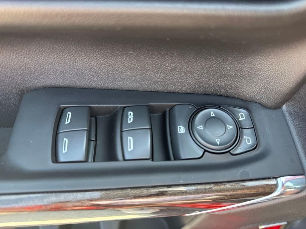 used 2022 Chevrolet Silverado 1500 Limited car, priced at $38,286