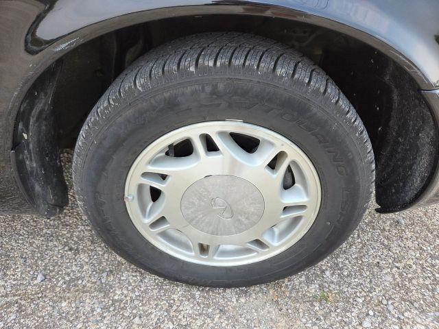 used 1997 INFINITI J30 car, priced at $14,985