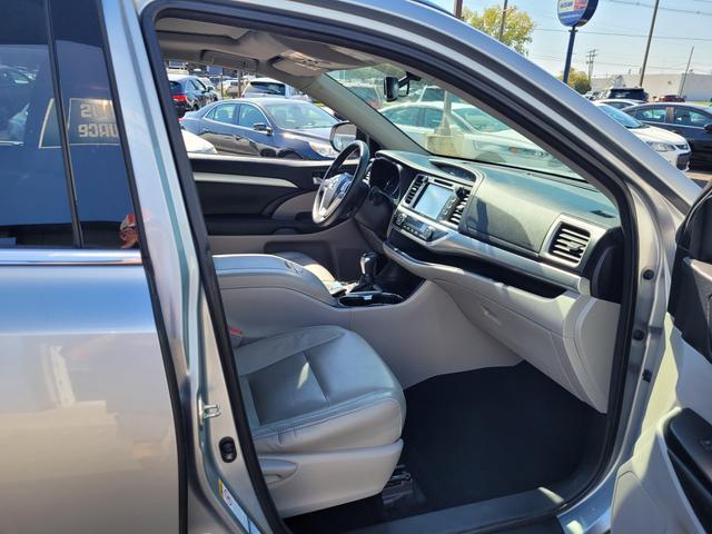 used 2015 Toyota Highlander car, priced at $18,485