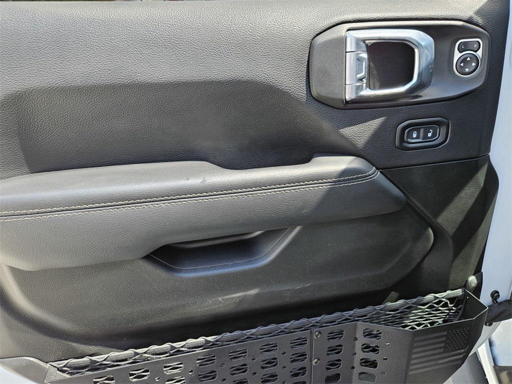 used 2022 Jeep Gladiator car, priced at $33,791