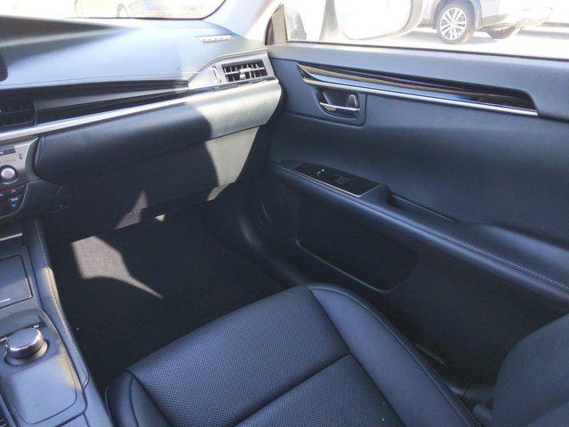 used 2016 Lexus ES 350 car, priced at $15,321
