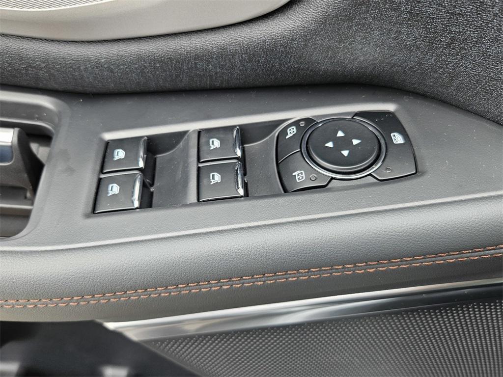 new 2025 Ford Expedition car, priced at $64,715