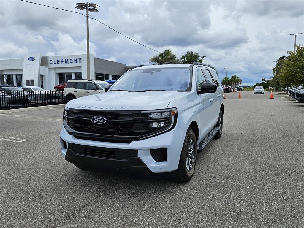 new 2025 Ford Expedition car, priced at $64,715