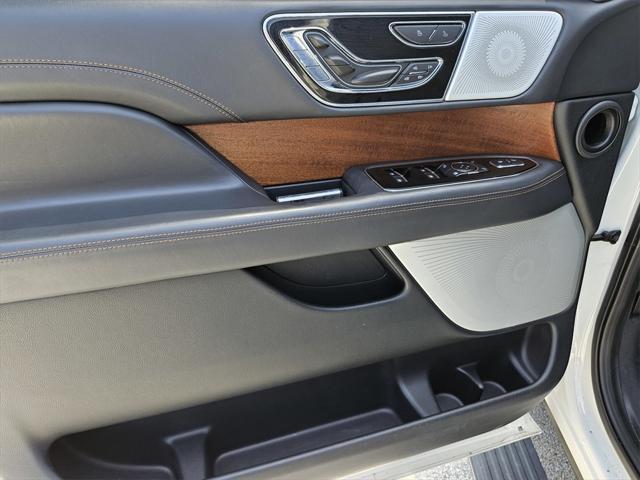 used 2022 Lincoln Navigator car, priced at $59,481