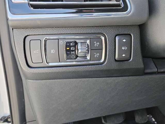 used 2022 Lincoln Navigator car, priced at $59,481