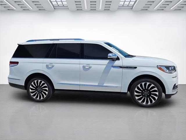 used 2022 Lincoln Navigator car, priced at $59,481