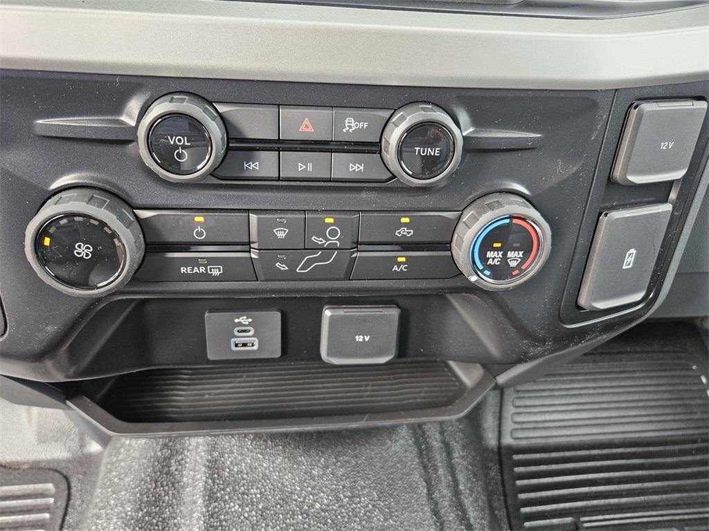 new 2025 Ford F-250 car, priced at $55,995