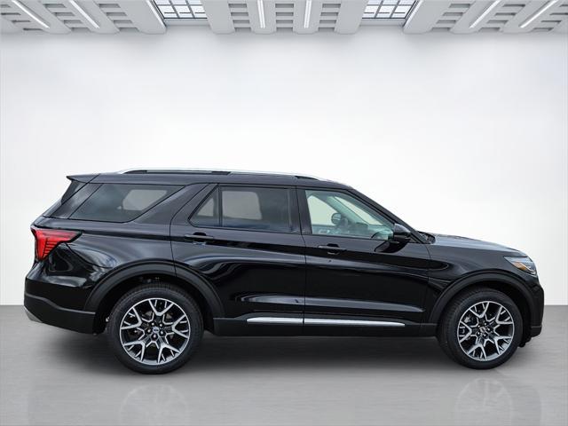 new 2025 Ford Explorer car, priced at $55,421